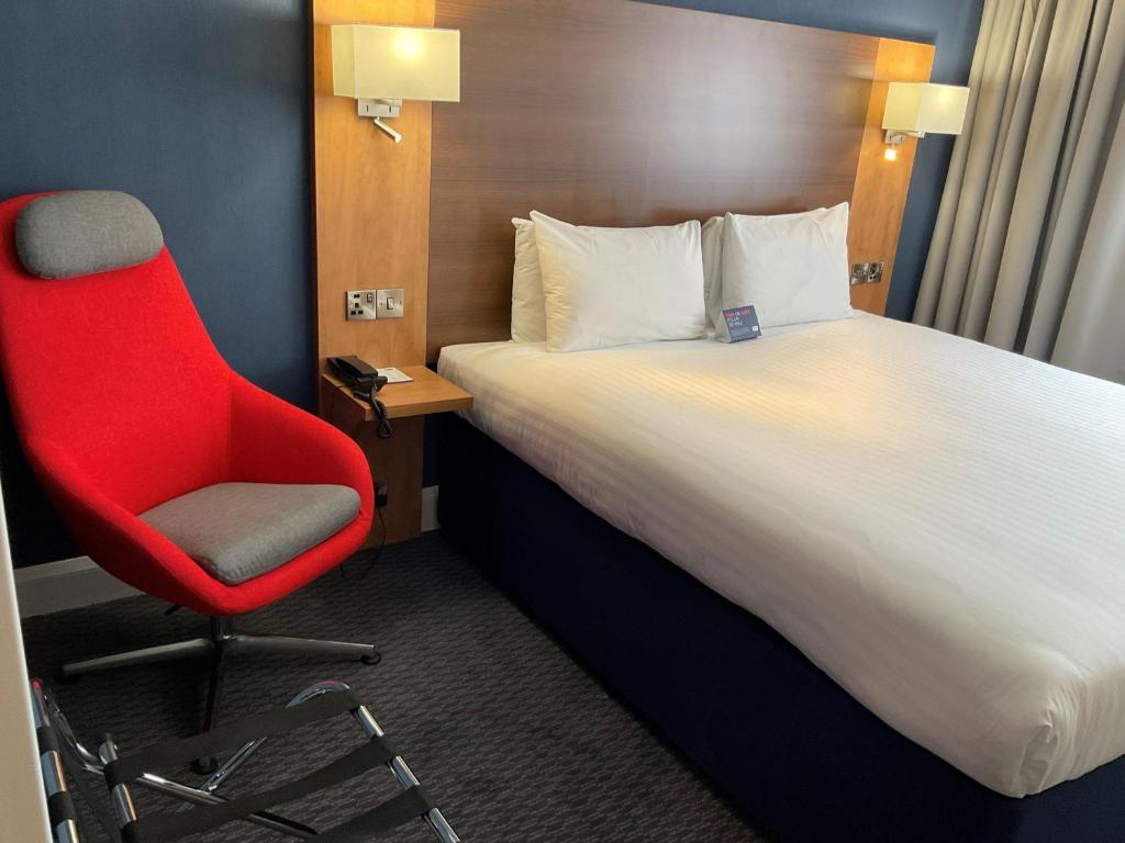 Postel nebo postele na pokoji v ubytování Holiday Inn Express Nuneaton by IHG