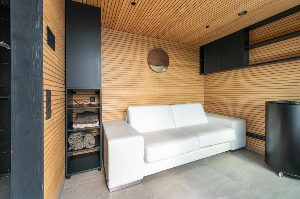 TV a/nebo společenská místnost v ubytování Serenity Villa