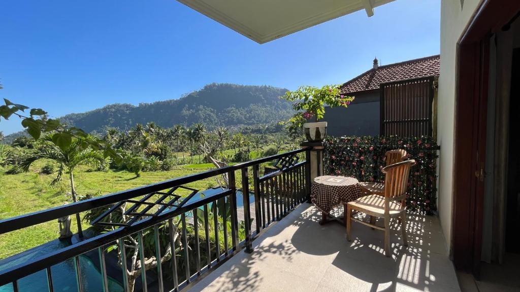 Puri Jumpungan Villas - Double Room With Balcony