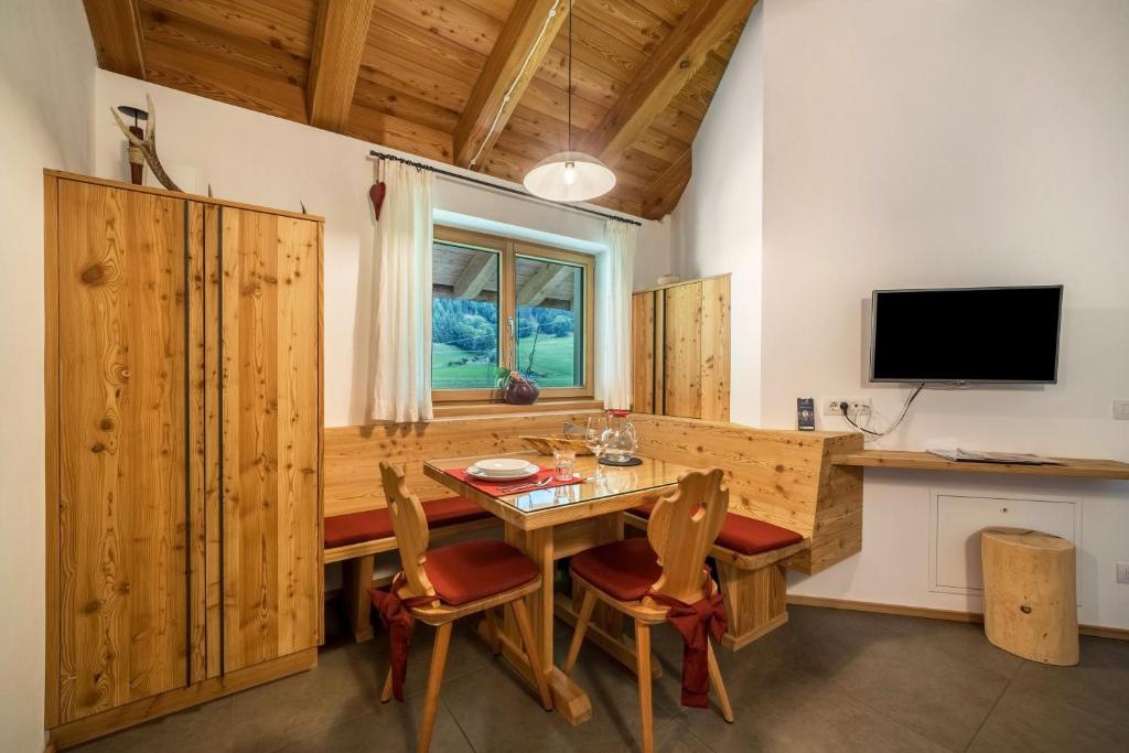 TV a/nebo společenská místnost v ubytování Ferienhaus Larch Soge Apt Helmuth