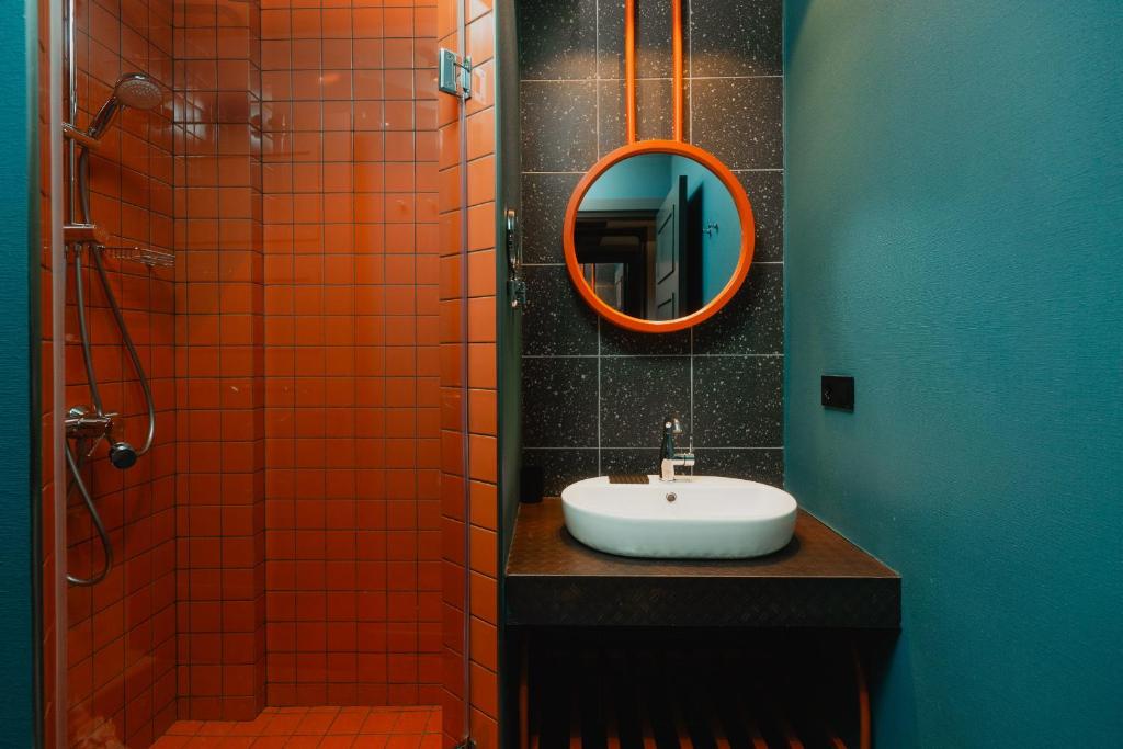 Koupelna v ubytování Sandali Metekhi Boutique Hotel