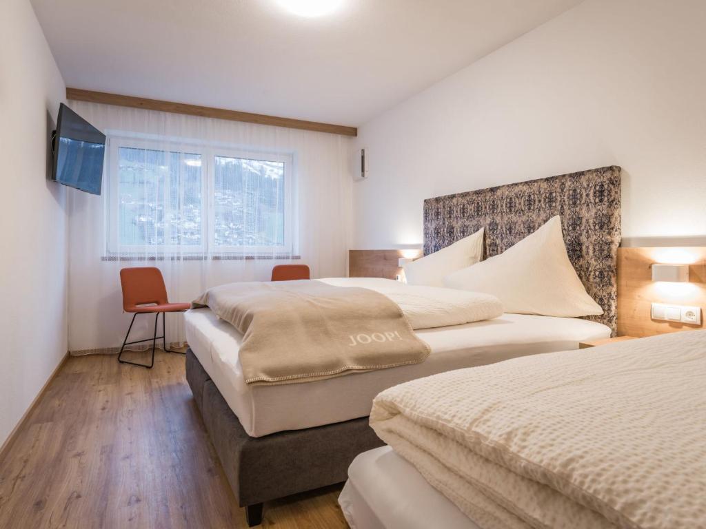 Postel nebo postele na pokoji v ubytování Apartment Montec Apart 2 by Interhome