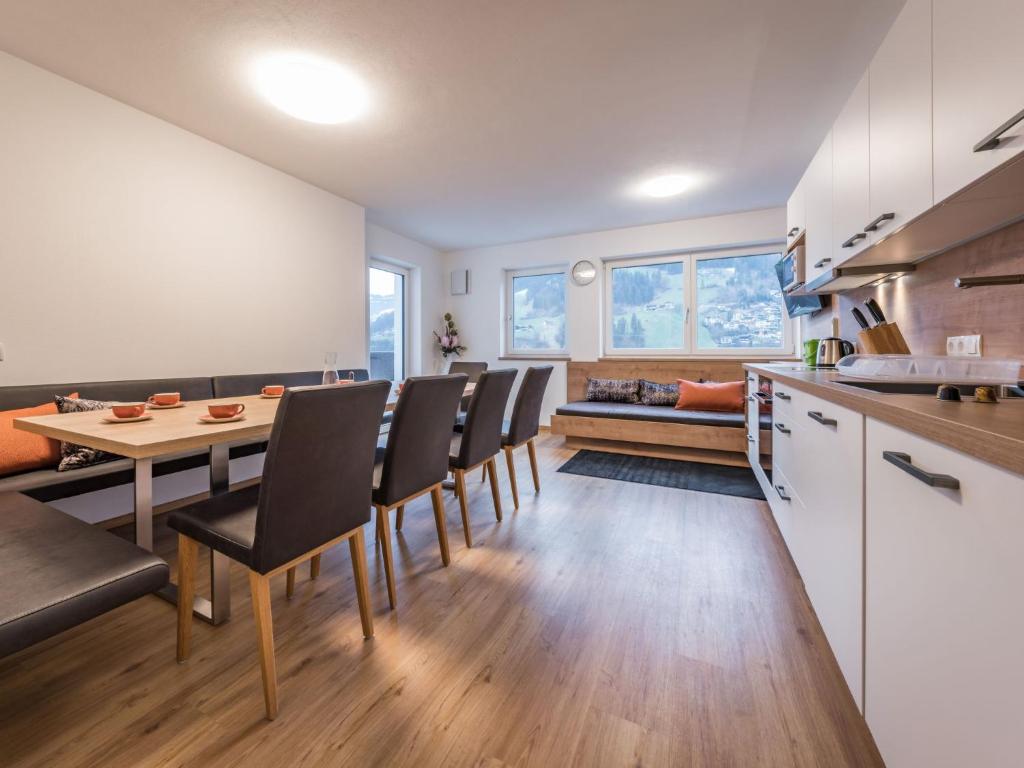 Kuchyň nebo kuchyňský kout v ubytování Apartment Montec Apart 2 by Interhome