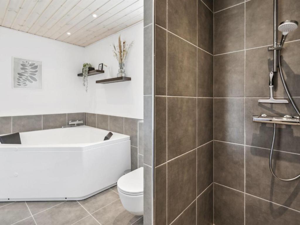 Koupelna v ubytování Holiday Home Ika - 450m from the sea by Interhome