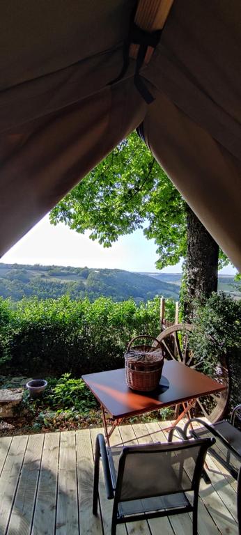 Příroda nedaleko luxury tent