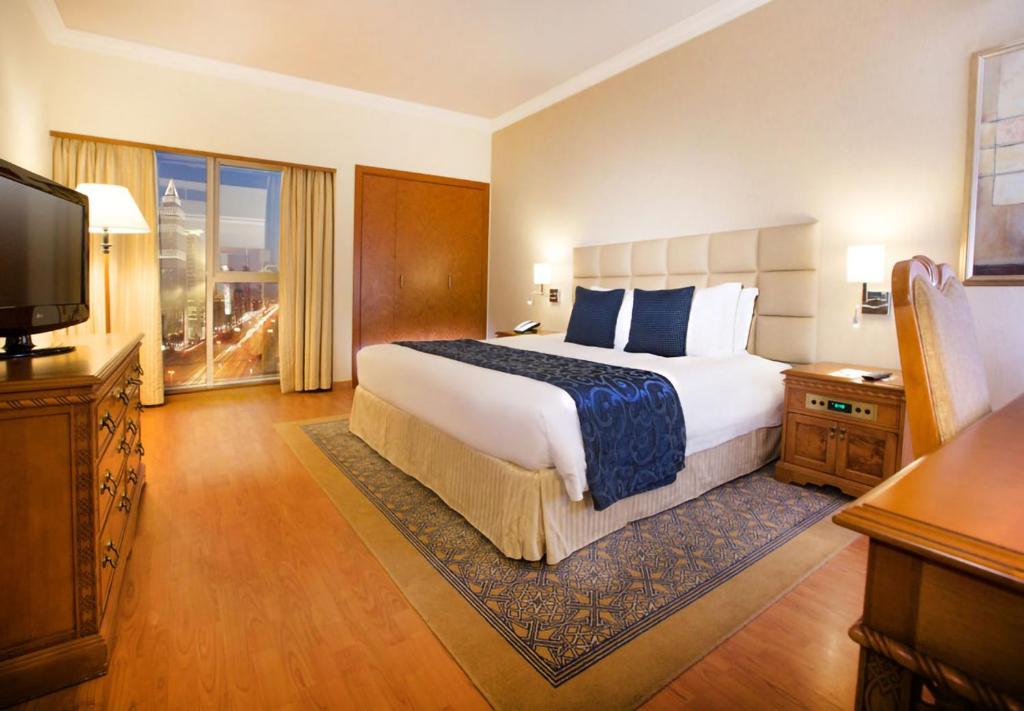 Millennium Plaza Downtown, Dubai - 