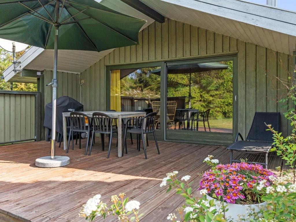 Zahrada ubytování Holiday Home Winter - 500m from the sea by Interhome