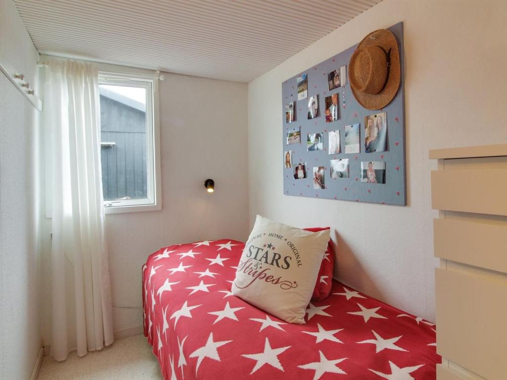 Postel nebo postele na pokoji v ubytování Holiday Home Edvia - 300m from the sea by Interhome