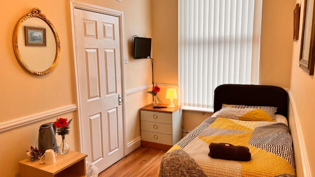 Castle Lodge Guest House 86-88 Sheil Rd L6 3AF - Budget Eenpersoonskamer