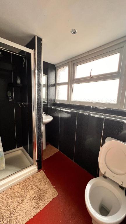 Castle Lodge Guest House 86-88 Sheil Rd L6 3AF - Familiekamer