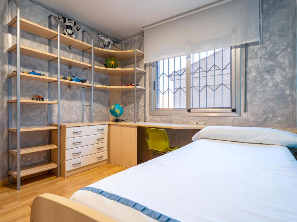 Postel nebo postele na pokoji v ubytování Villa Villa Luxury Rock Tirri by Interhome