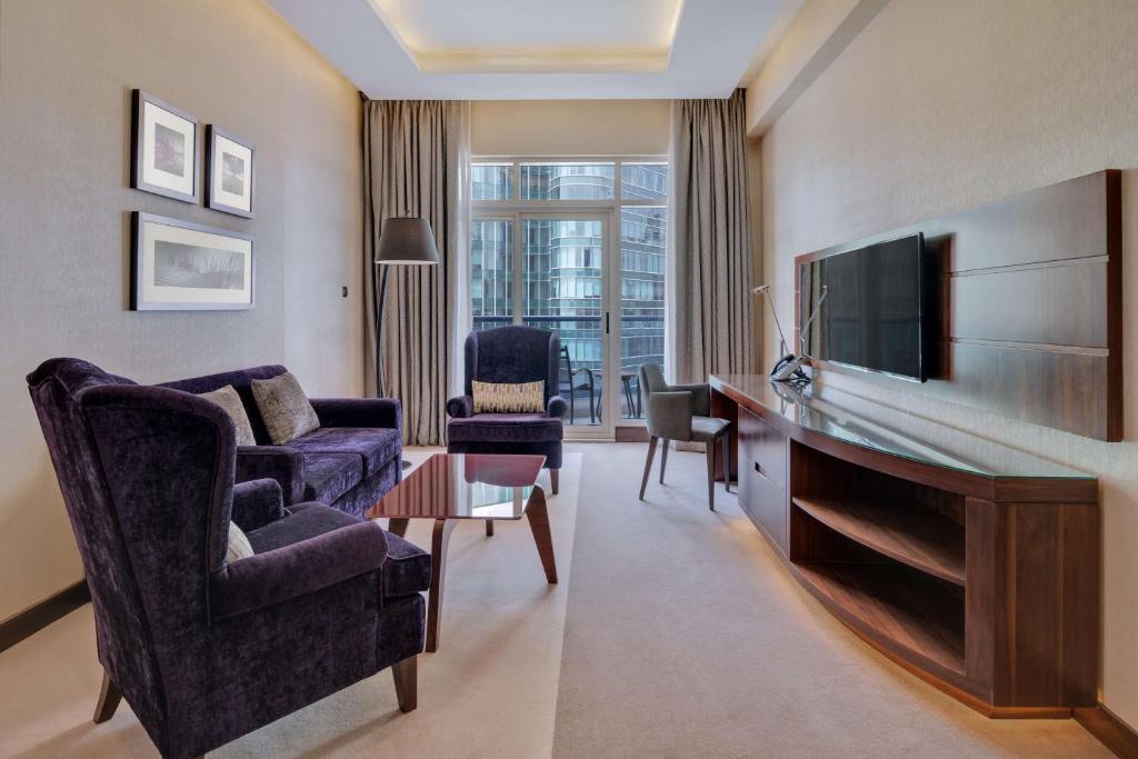Radisson Blu Hotel, Dubai Waterfront - Junior Suite Mit Loungezugang