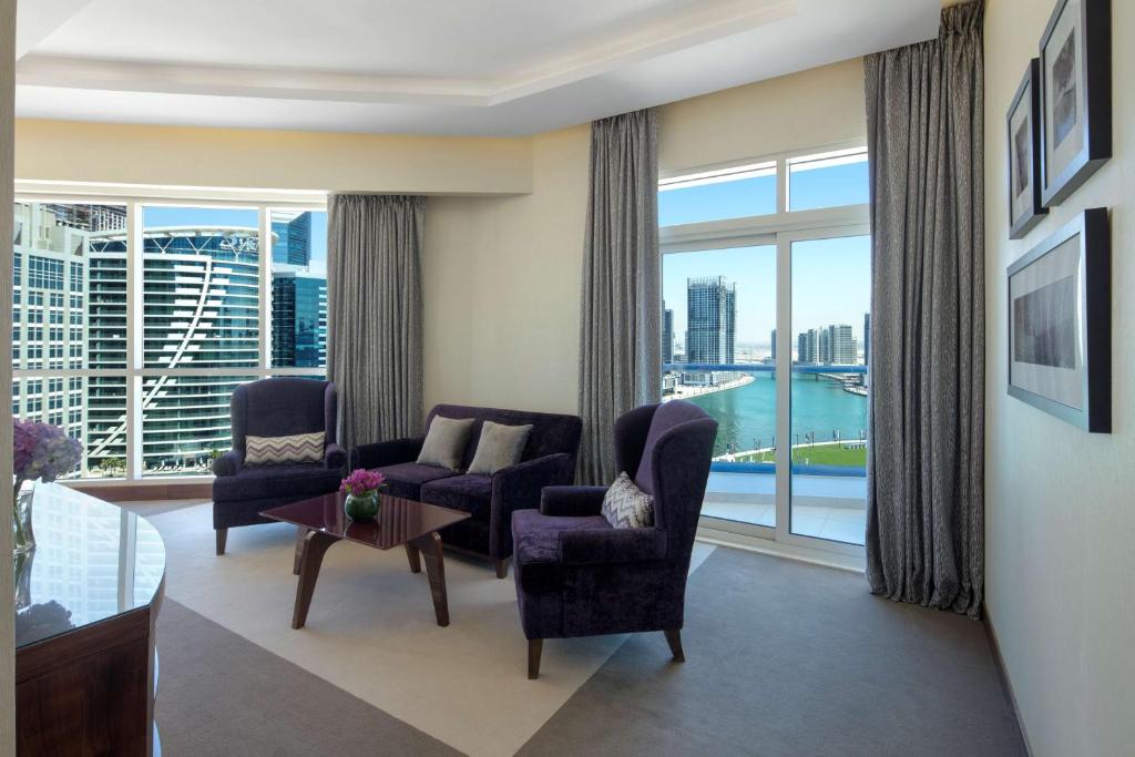 Radisson Blu Hotel, Dubai Waterfront - Resim 41