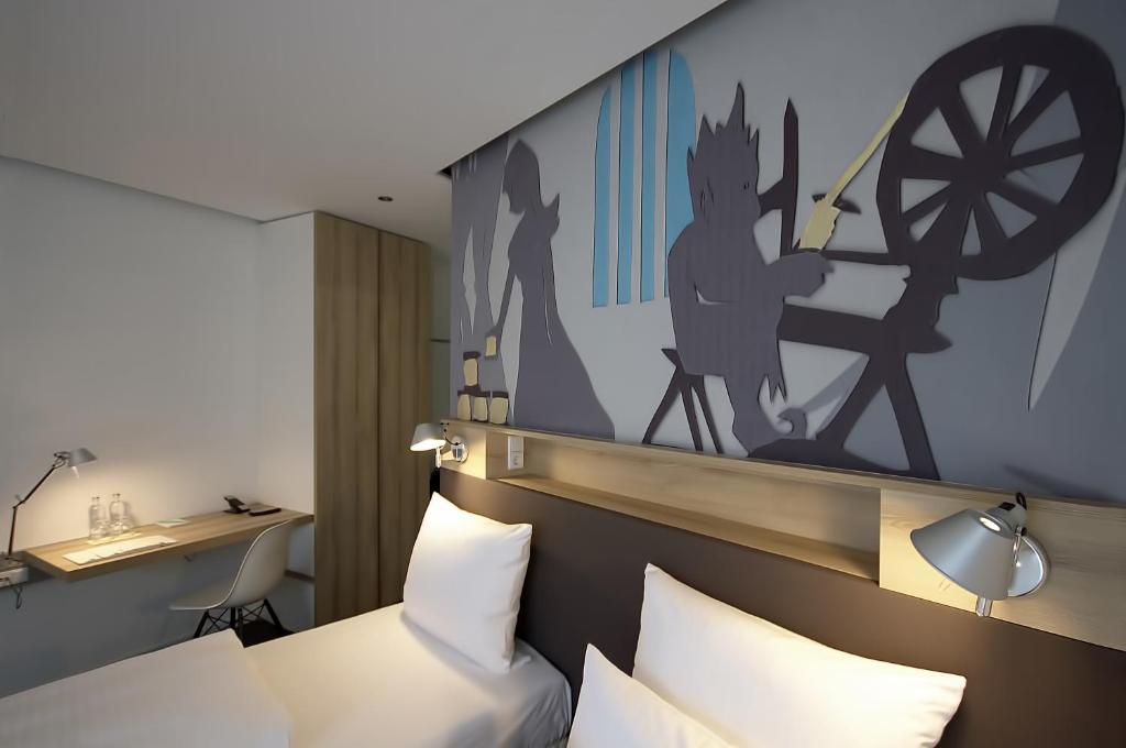 Grimm's Potsdamer Platz - 13