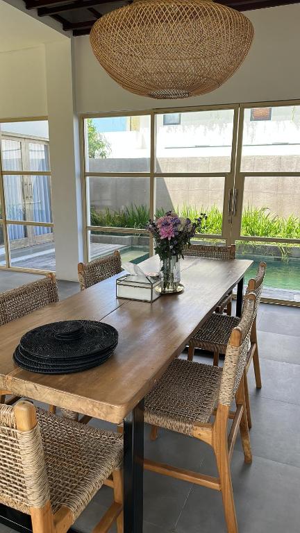 Guestrooms in villa babakan canggu