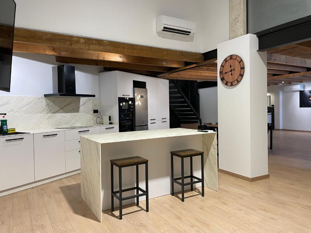 Kuchyň nebo kuchyňský kout v ubytování Manresa industrial home