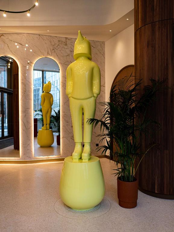 art'otel London Battersea Power Station, Powered by Radisson Hotels - Resim 18