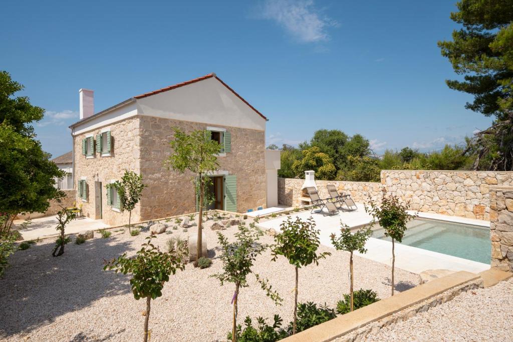 Bazén v ubytování BRAND NEW Stone house MARCELA, 3 double bedrooms, pool nebo v jeho okolí