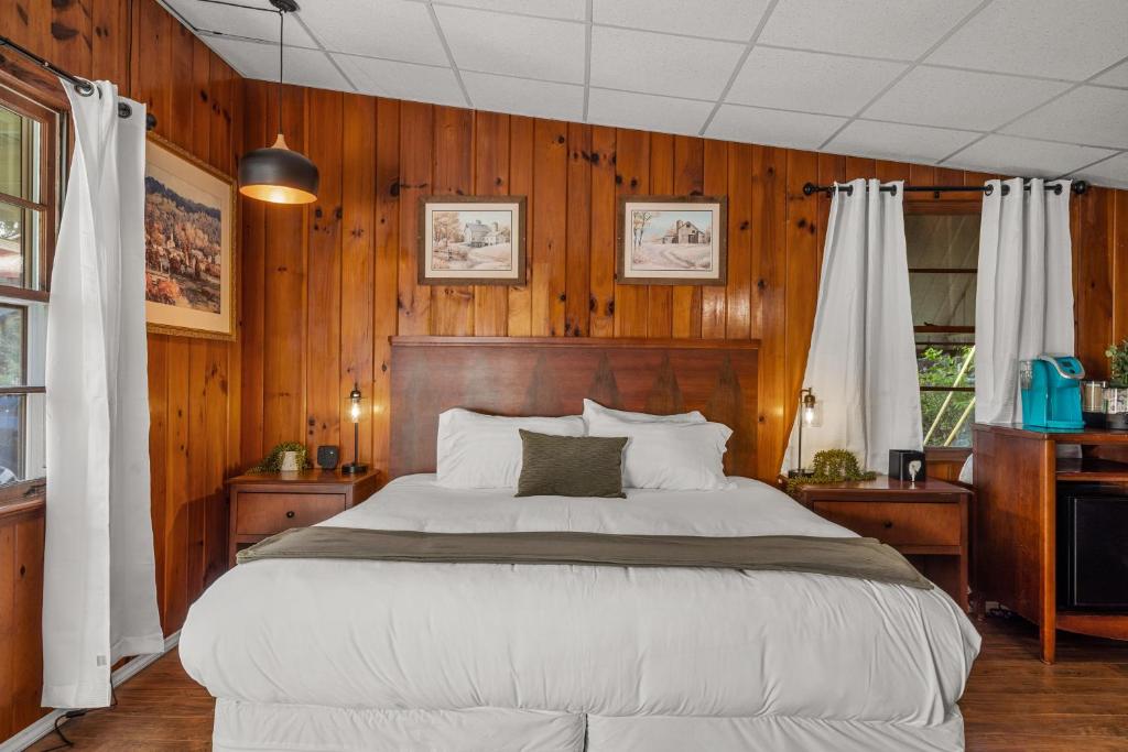 CedarWood Inn - Room King Estándar
