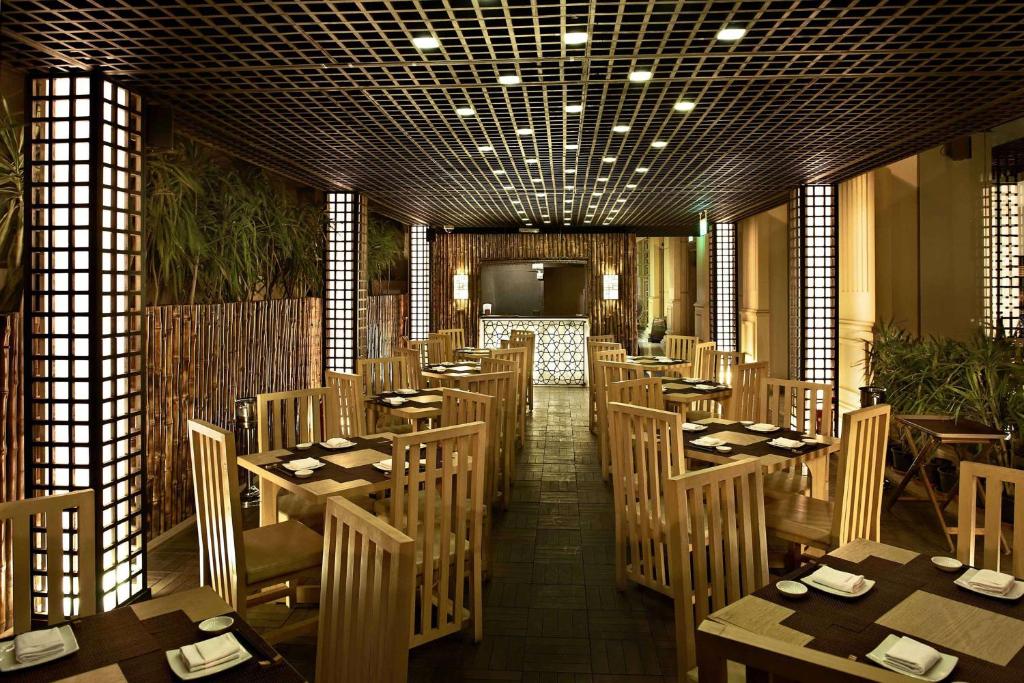 Restaurace v ubytování Hilton Cairo Zamalek Residences
