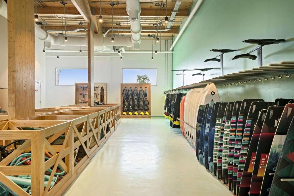 Fotografie z fotogalerie ubytování Fuwairit Kite Beach, Tapestry Collection By Hilton v destinaci Fuwayriţ
