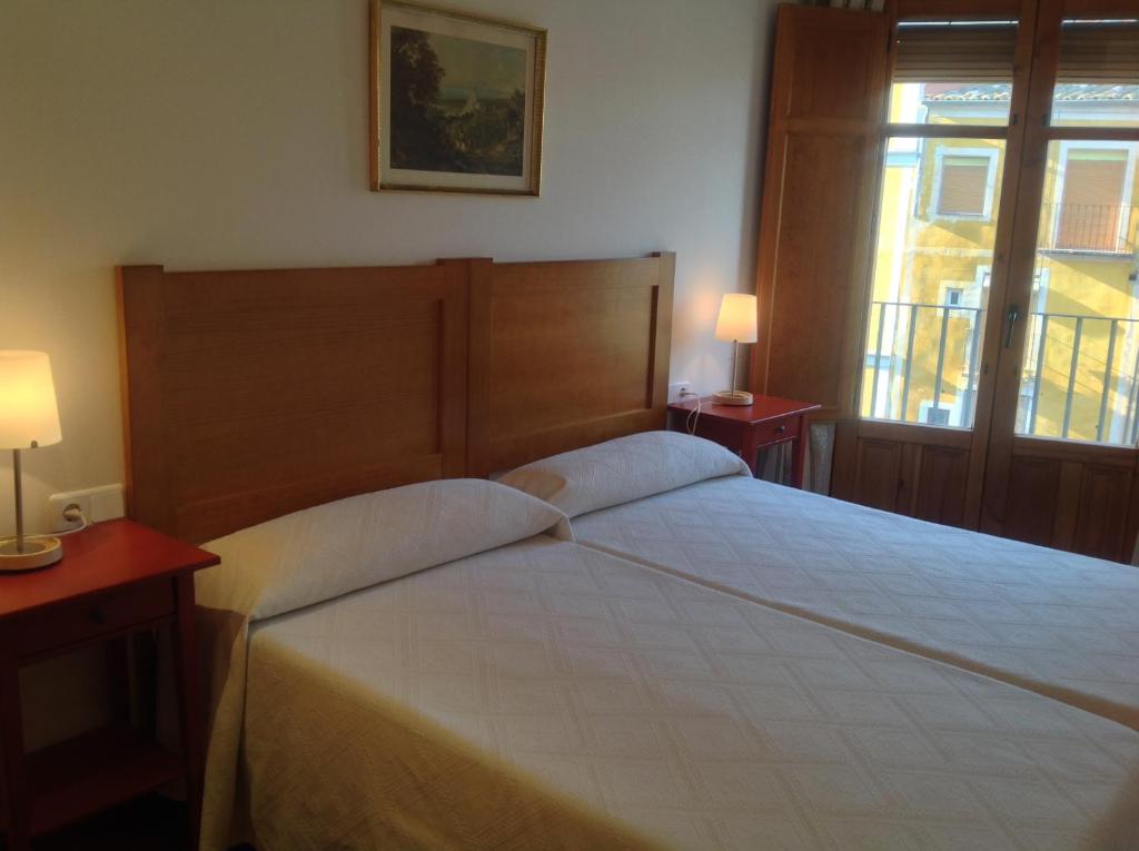 Alojamientos Turísticos Casco Antiguo - 3