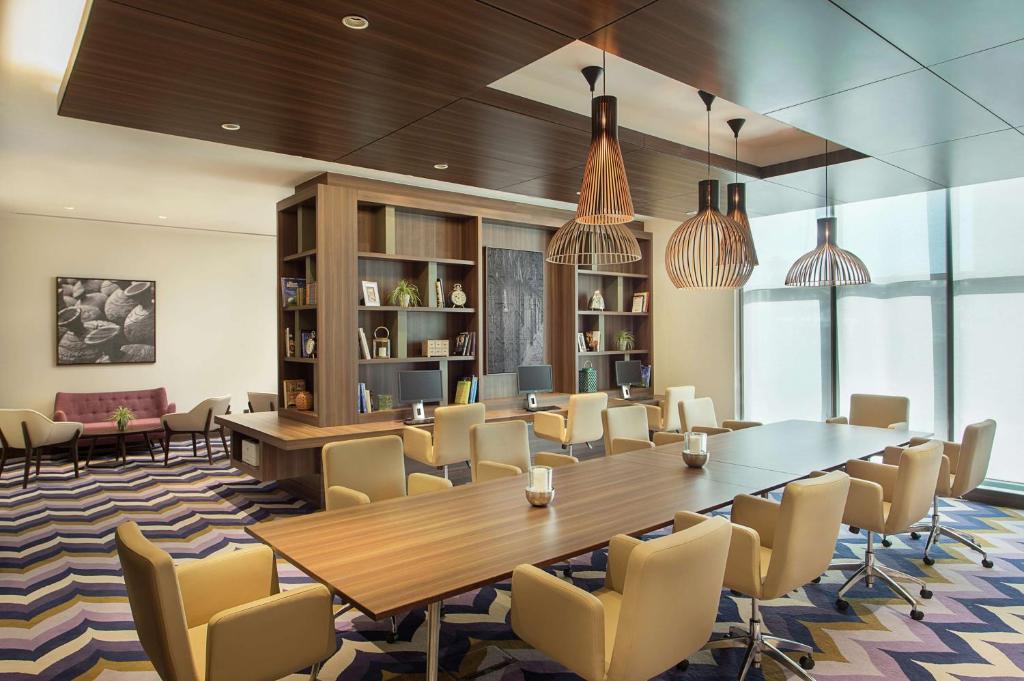 فضای داخلی Hampton By Hilton Dubai Airport در دبی - تصویر ۳