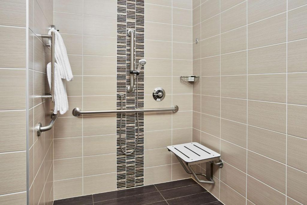 Hilton Garden Inn Dubai, Mall Avenue - Resim 26