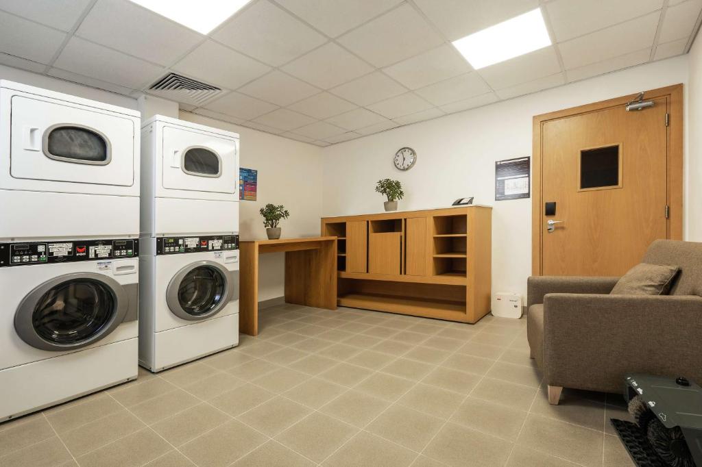 Hilton Garden Inn Dubai, Mall Avenue - Resim 42