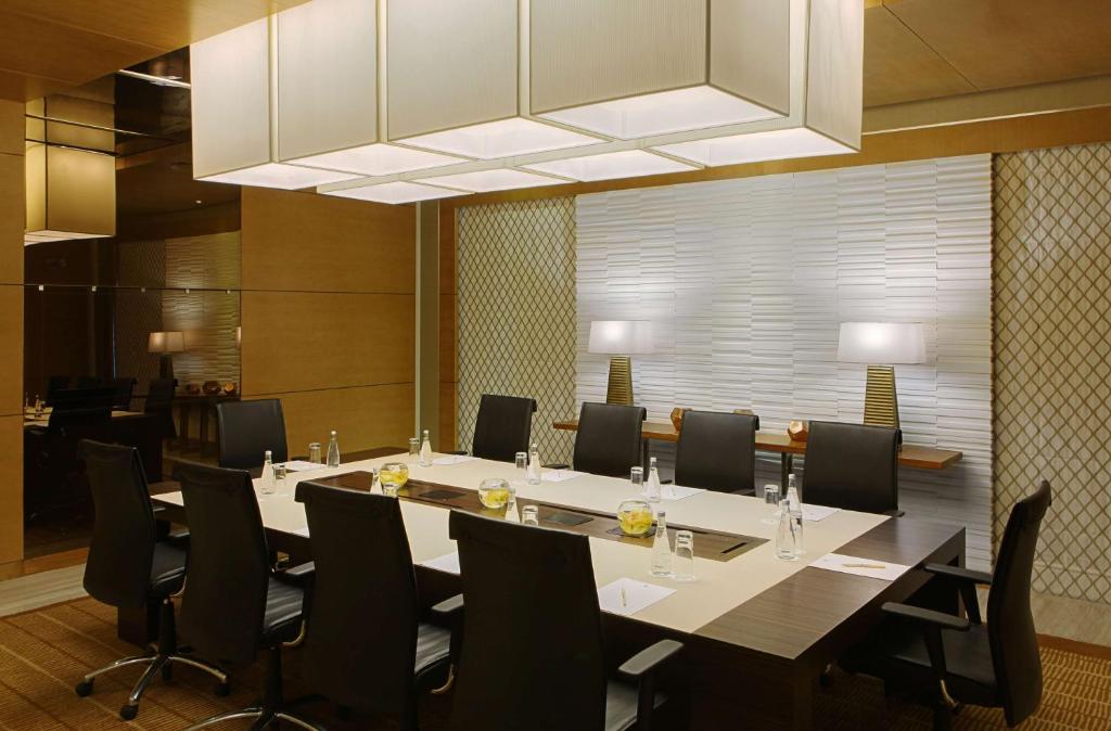 Konferenční prostory v ubytování DoubleTree by Hilton Hotel Riyadh - Al Muroj Business Gate