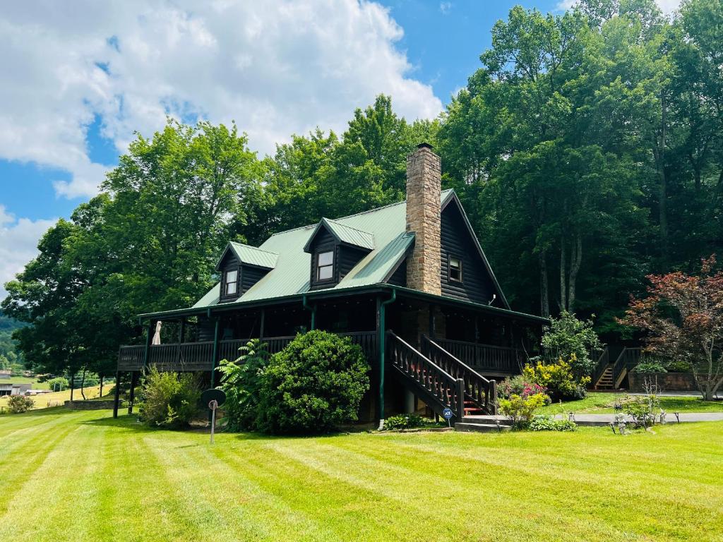 Burning Tree, Sevierville (updated prices 2024)