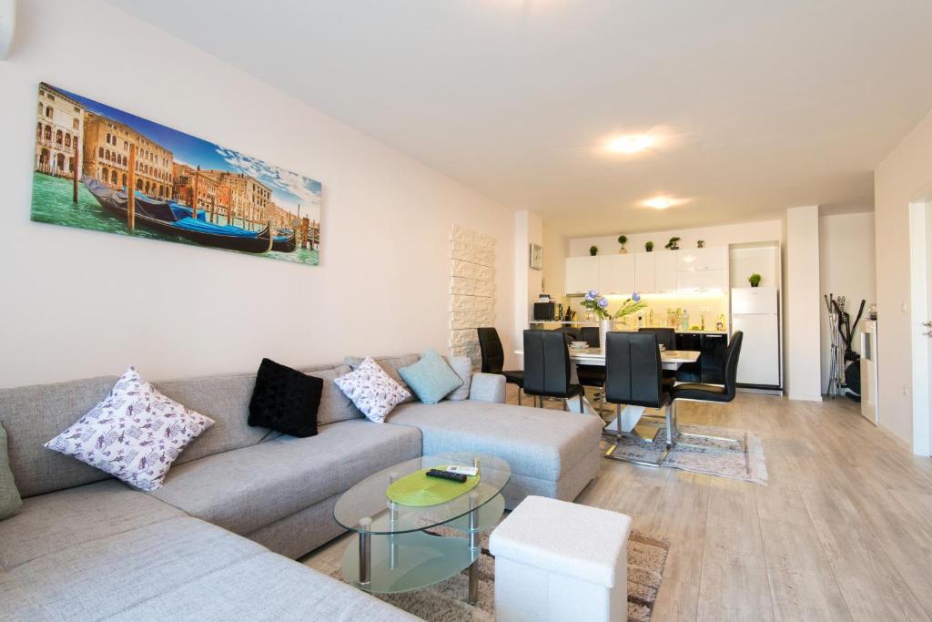 Posezení v ubytování La Mer Luxury Apartment