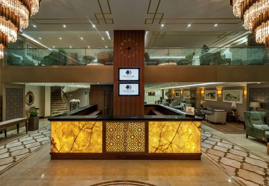 Posezení v ubytování Doubletree By Hilton Elazig