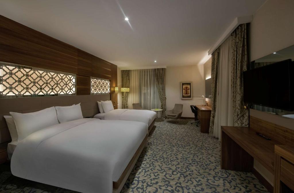 Postel nebo postele na pokoji v ubytování Doubletree By Hilton Elazig