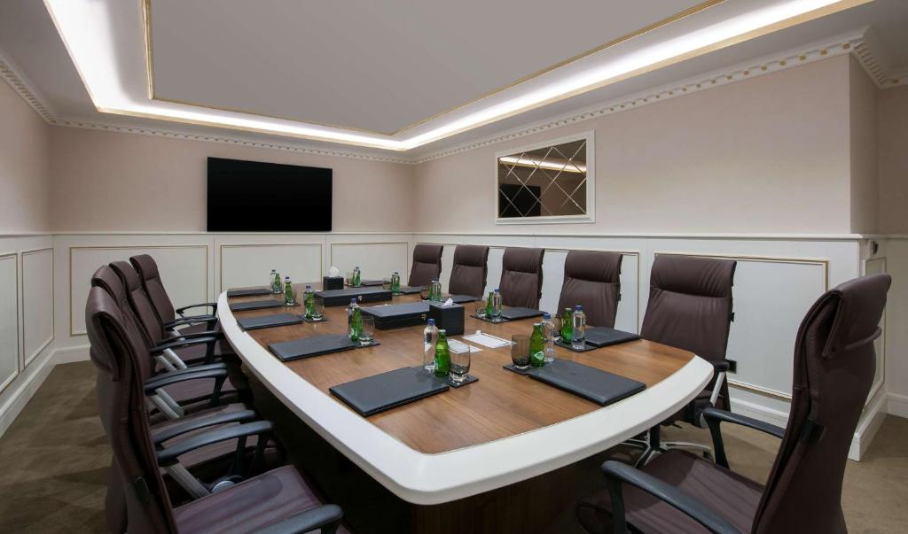 Konferenční prostory v ubytování Doubletree By Hilton Elazig
