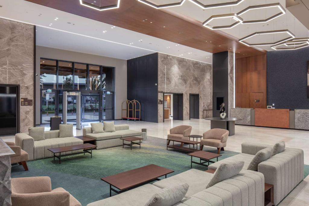 Posezení v ubytování Doubletree By Hilton Canakkale