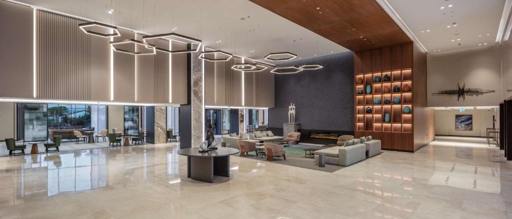 Posezení v ubytování Doubletree By Hilton Canakkale