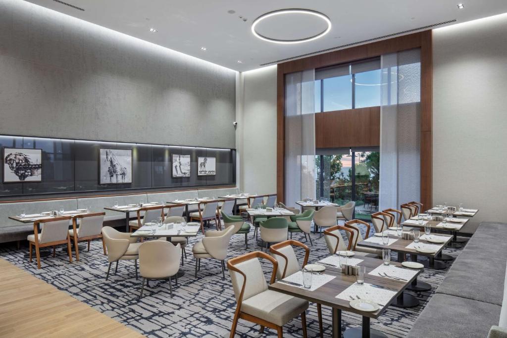 Posezení v ubytování Doubletree By Hilton Canakkale