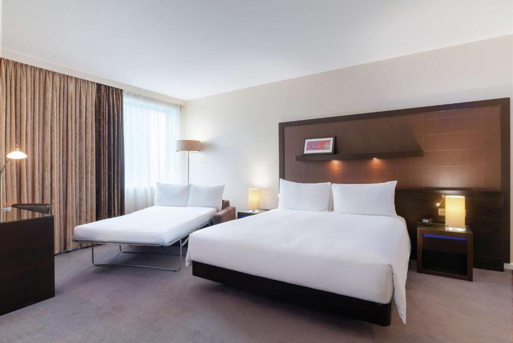 Hilton London Canary Wharf - Resim 16