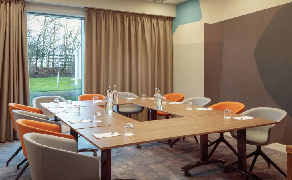 Posezení v ubytování Hampton By Hilton Edinburgh Airport