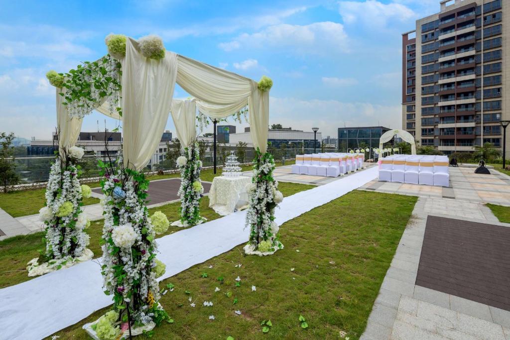 Zahrada ubytování DoubleTree by Hilton Guangzhou Science City-Free Shuttle Bus Service During Canton Fair Period