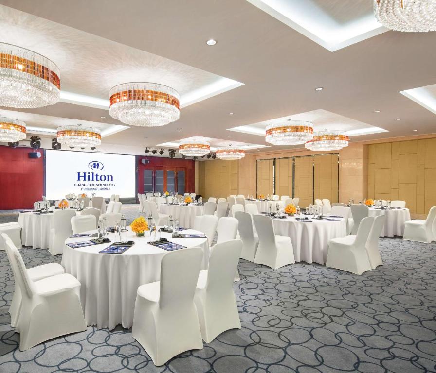 Restaurace v ubytování Hilton Guangzhou Science City, Free Shuttle Bus during Canton Fair