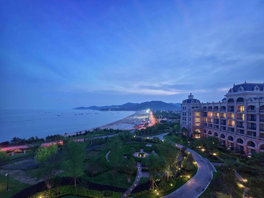 Amazing HD Photos about  Hilton Dalian Golden Pebble Beach Resort  with NO AI Images