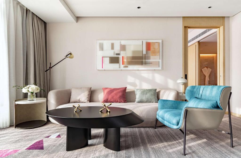Hilton Garden Inn Shenzhen World Exhibition & Convention Center - デラックスキングスイート