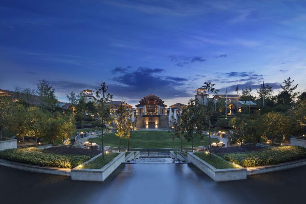 Zahrada ubytování Hilton Wuhan Optics Valley