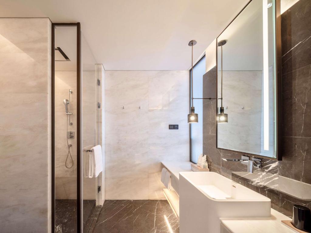 Koupelna v ubytování Doubletree By Hilton Xian Fengdong