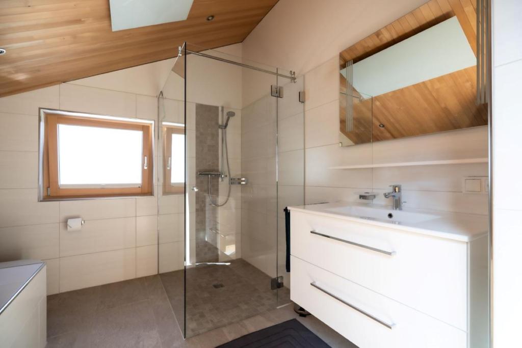 Koupelna v ubytování Ferienhaus Bergblick Bregenzerwald