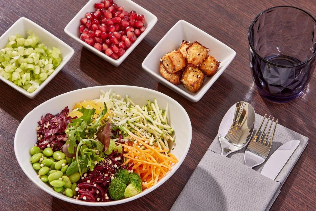 Sheraton Hannover Pelikan Hotel - Resim 4