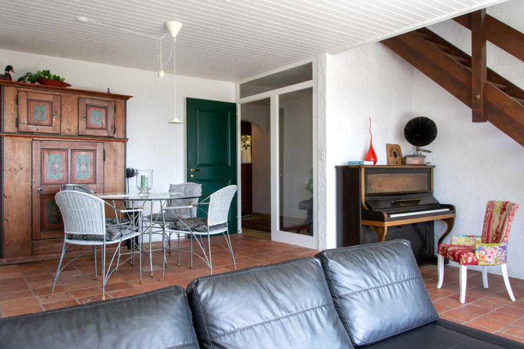 Posezení v ubytování Retreat Lodge Schürmatt -Leben wie SchweizerInnen