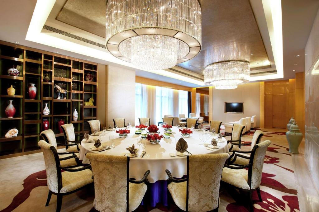 Posezení v ubytování Hilton Guangzhou Baiyun - Free Shuttle for Canton Fair Period, Close to Luhu Golf Club & Leather Market